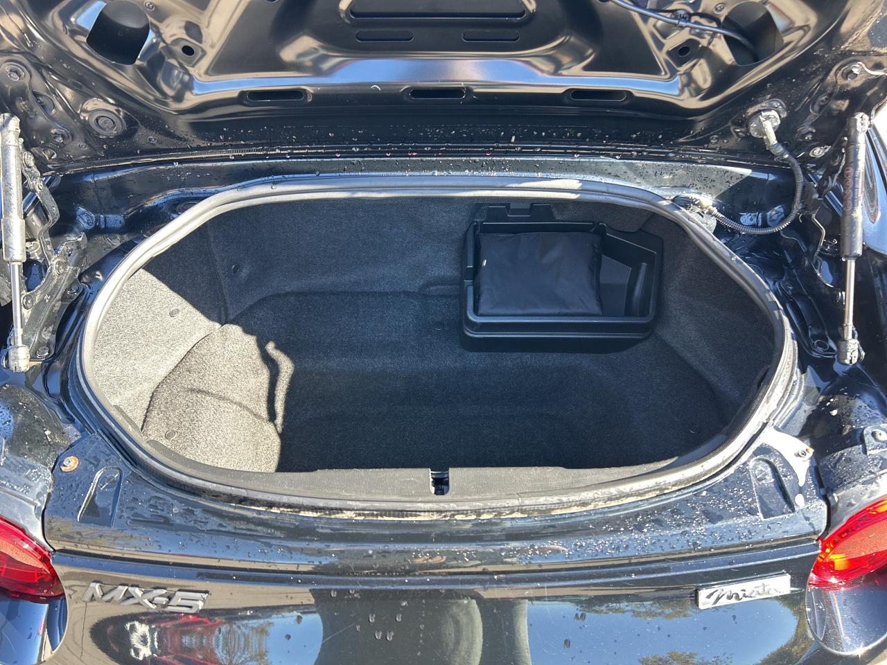 2017 Mazda MX-5 RF GT, HEATED LEATHER, BACK UP CAM! Photo