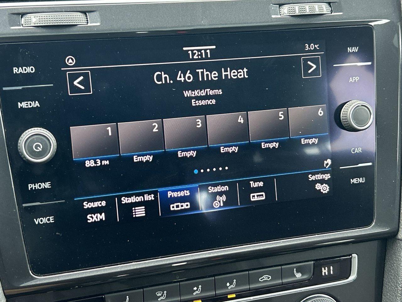 2021 Volkswagen Golf Highline Low KMS Adaptive Cruise Sunroof Leather Photo