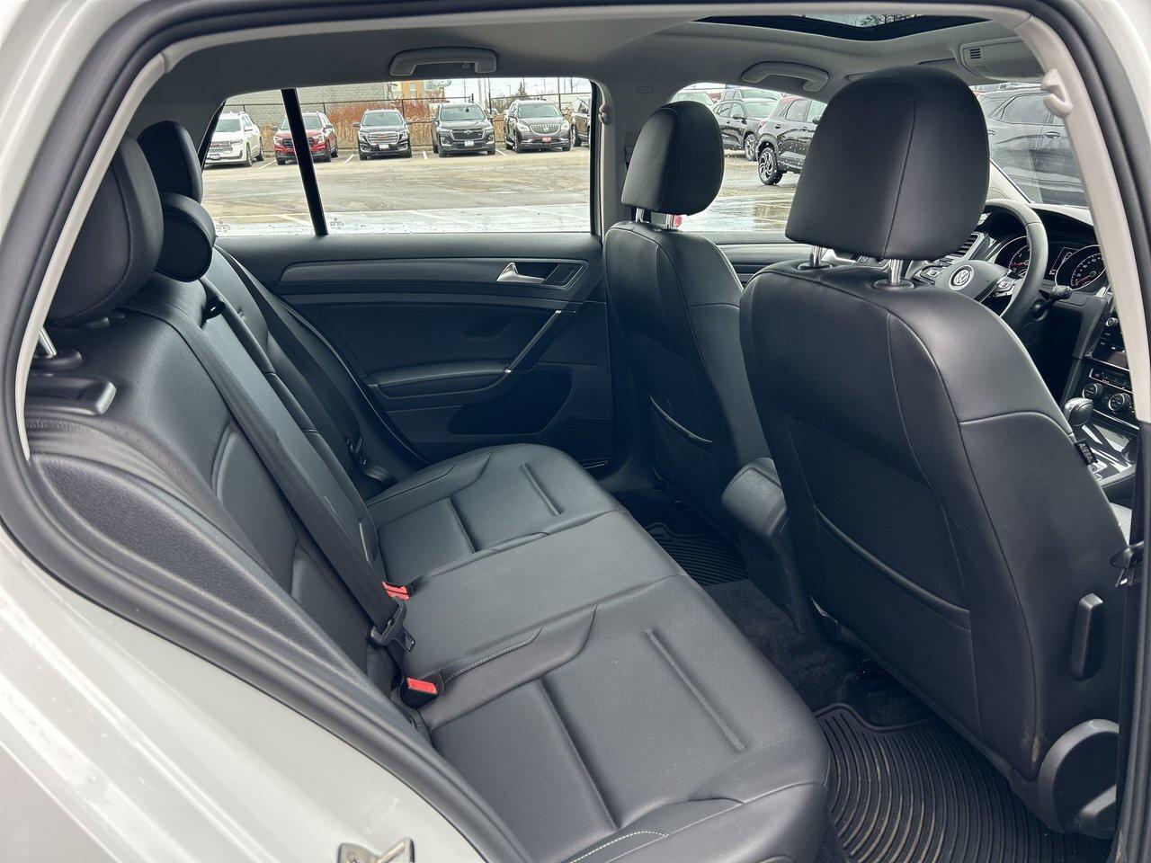 2021 Volkswagen Golf Highline Low KMS Adaptive Cruise Sunroof Leather Photo