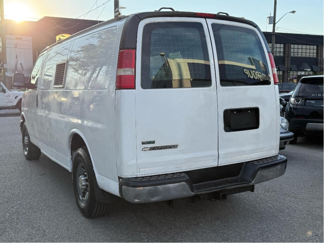 2010 Chevrolet Express 3500 135 Wheel Base Clean Carfax Photo3