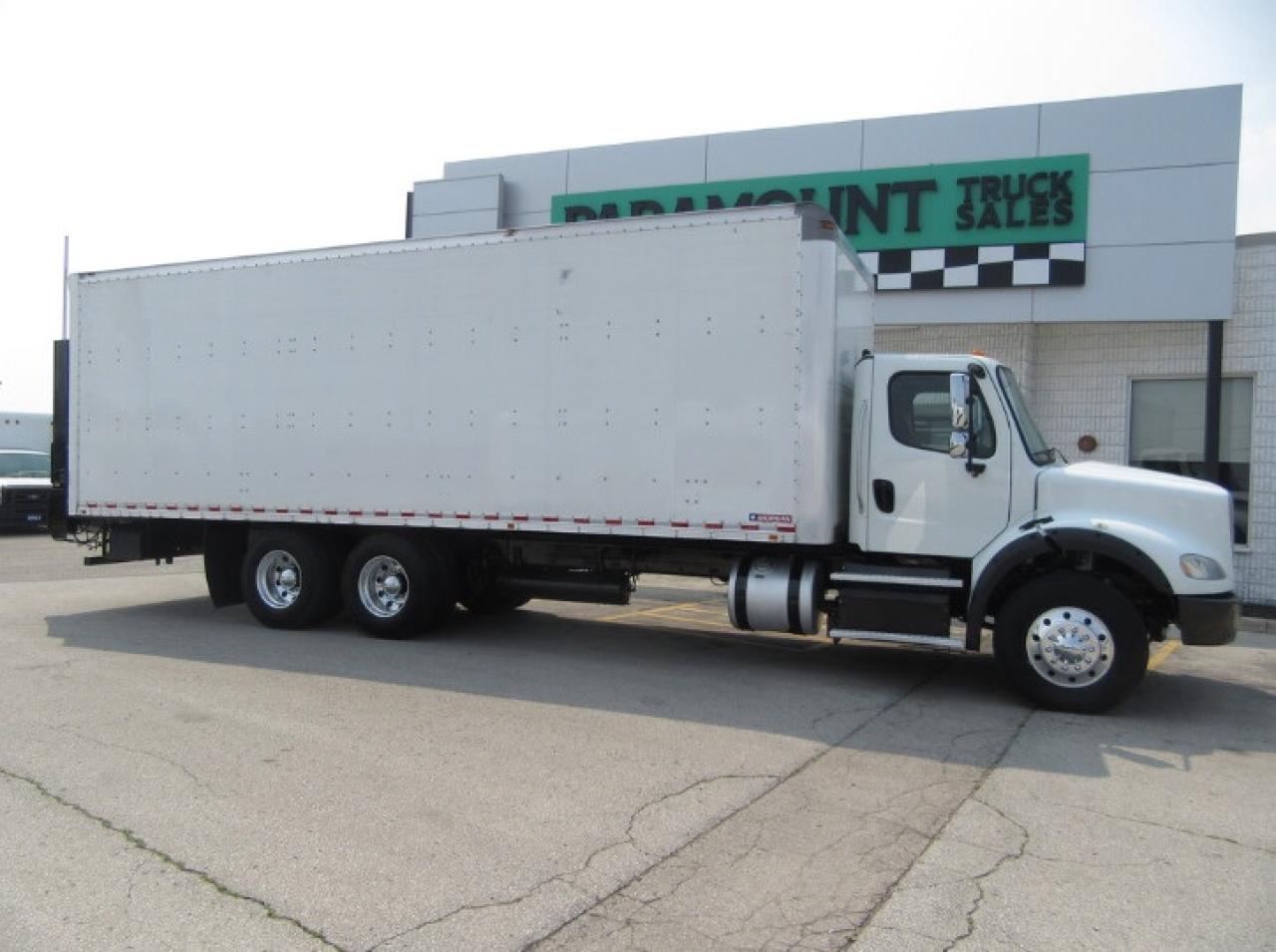 2018 Freightliner M2-112 DIESEL TANDEM AXLE CAB & CHASIS Photo