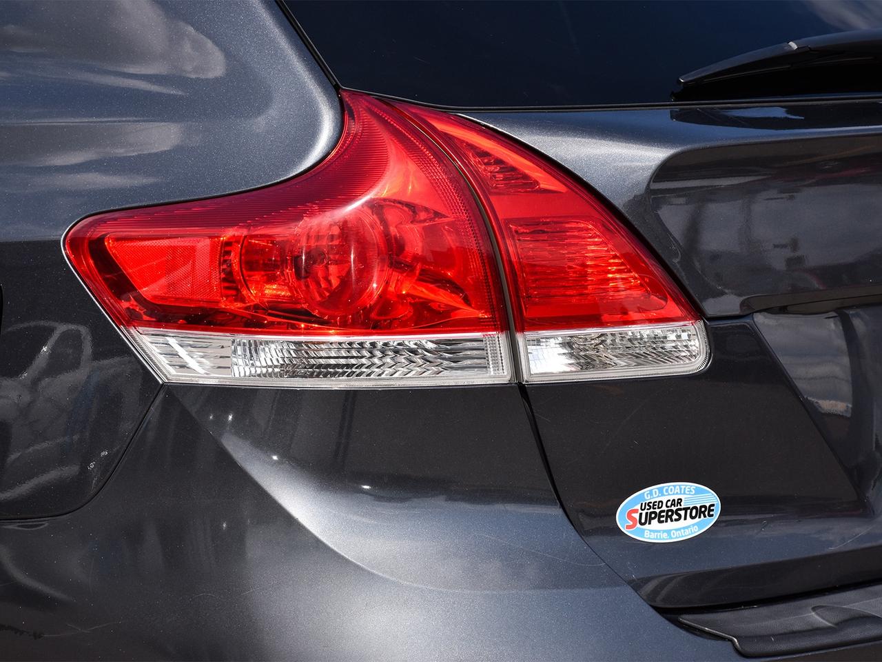 2009 Toyota Venza AWD ~Camera ~Pano Sunroof ~Heated Leather ~Alloys Photo