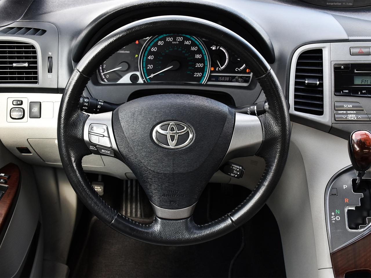 2009 Toyota Venza AWD ~Camera ~Pano Sunroof ~Heated Leather ~Alloys Photo