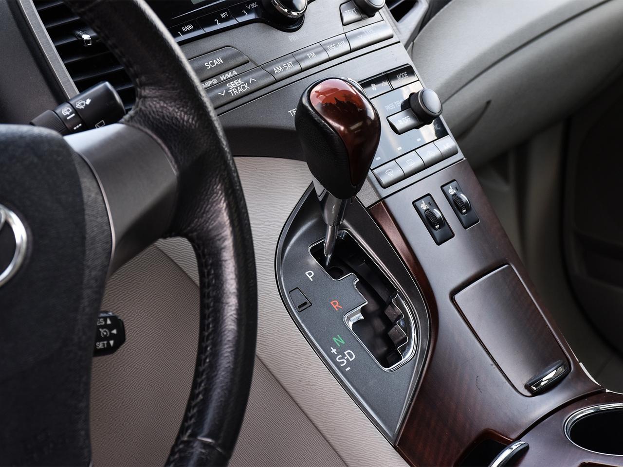 2009 Toyota Venza AWD ~Camera ~Pano Sunroof ~Heated Leather ~Alloys Photo