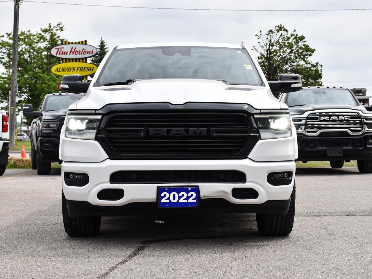 2022 RAM 1500 Laramie Crew Cab 4x4 ~Nav ~Leather ~Harman/Kardon Photo2