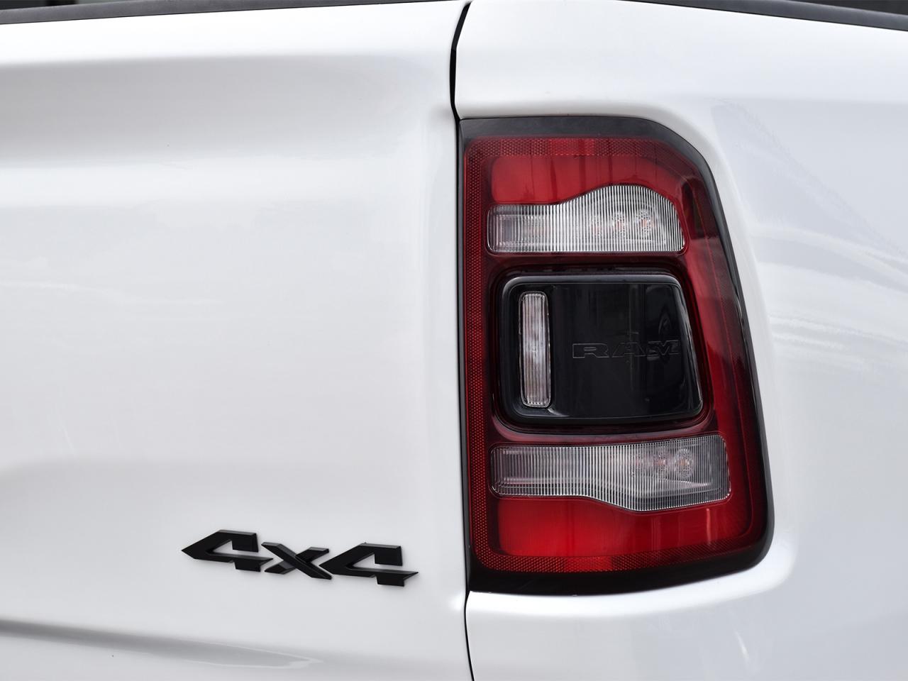 2022 RAM 1500 Laramie Crew Cab 4x4 ~Nav ~Leather ~Harman/Kardon Photo