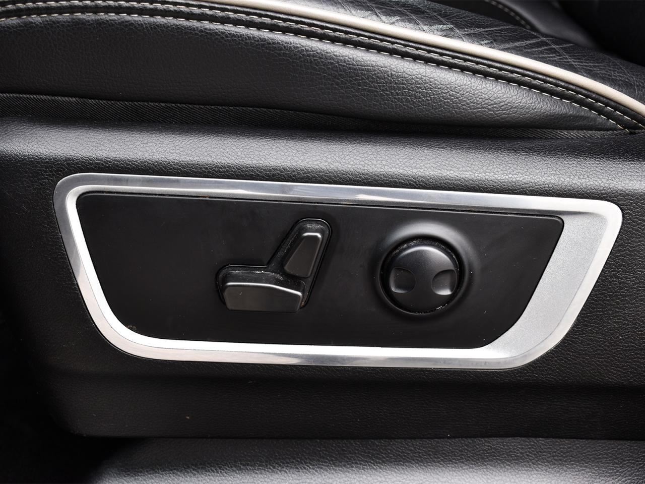 2022 RAM 1500 Laramie Crew Cab 4x4 ~Nav ~Leather ~Harman/Kardon Photo