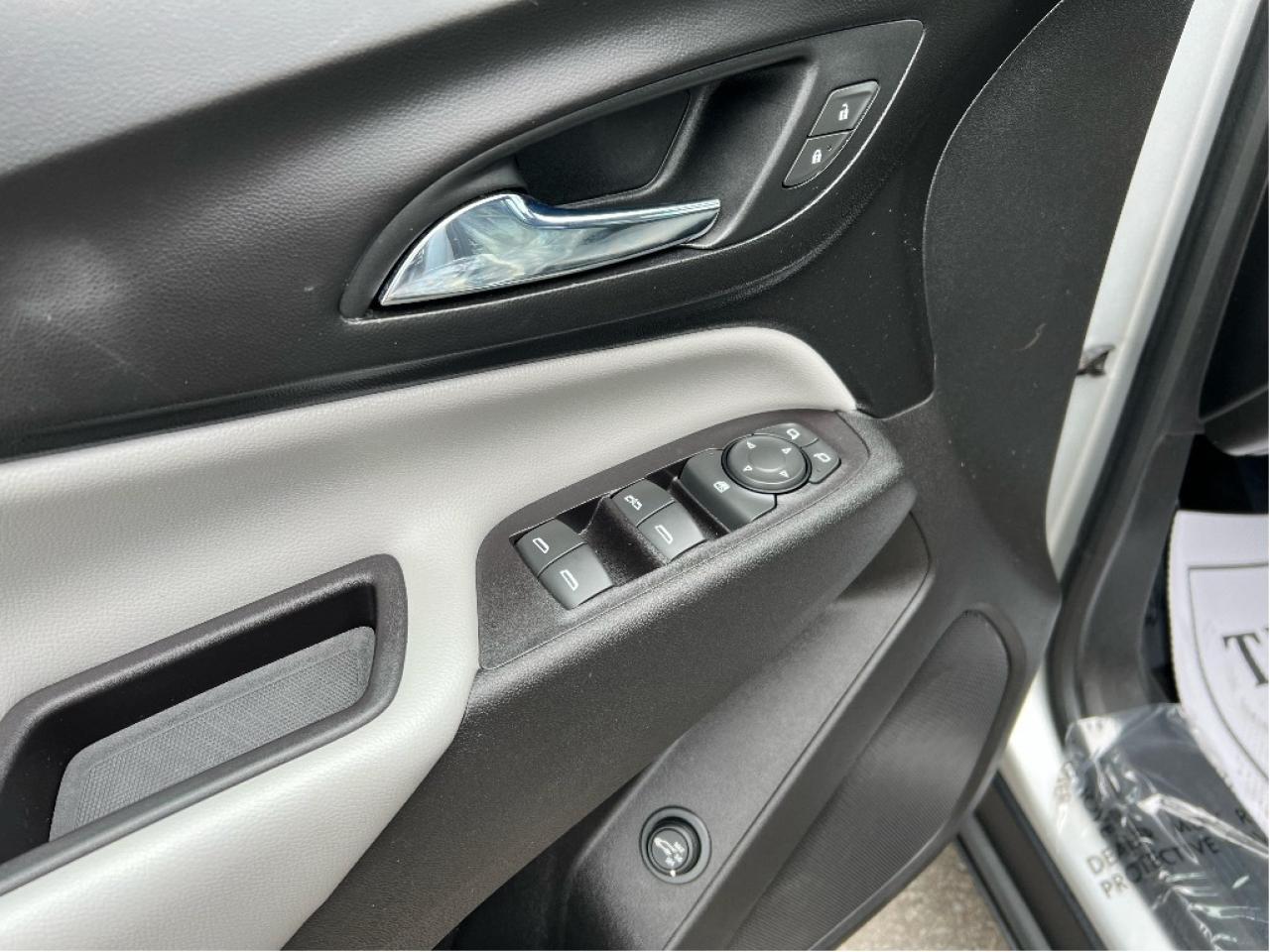 2018 Chevrolet Equinox All Wheel Drive Back Up Camera Clean Carfax Low Km Photo