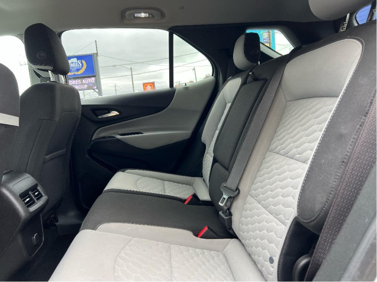 2018 Chevrolet Equinox All Wheel Drive Back Up Camera Clean Carfax Low Km Photo