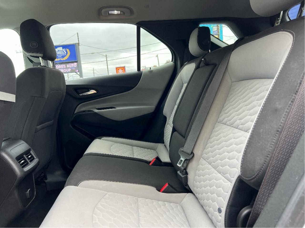 2018 Chevrolet Equinox All Wheel Drive Back Up Camera Clean Carfax Low Km Photo