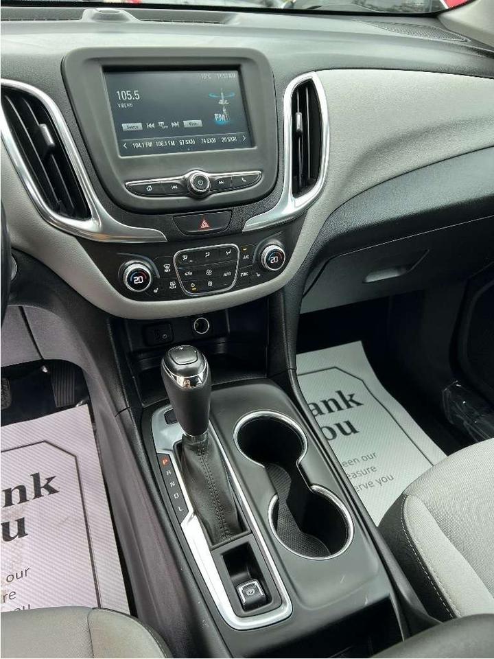 2018 Chevrolet Equinox All Wheel Drive Back Up Camera Clean Carfax Low Km Photo