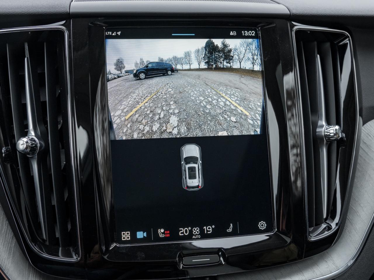 2025 Volvo XC60 B5 AWD Plus Dark Theme  20" ALLOT WHEEL  VOLVO CPO Photo