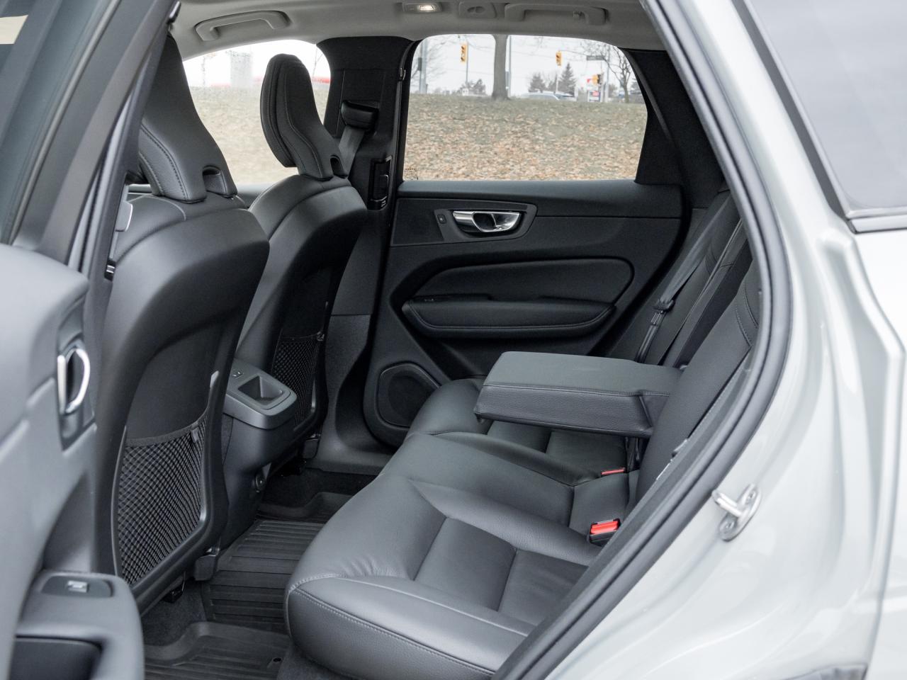 2025 Volvo XC60 B5 AWD Plus Dark Theme  20" ALLOT WHEEL  VOLVO CPO Photo