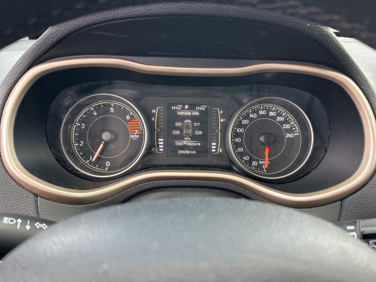 2018 Jeep Cherokee NORTH EDITION, CLEAN CARFAX, FRONT WHEEL DRIVE Photo