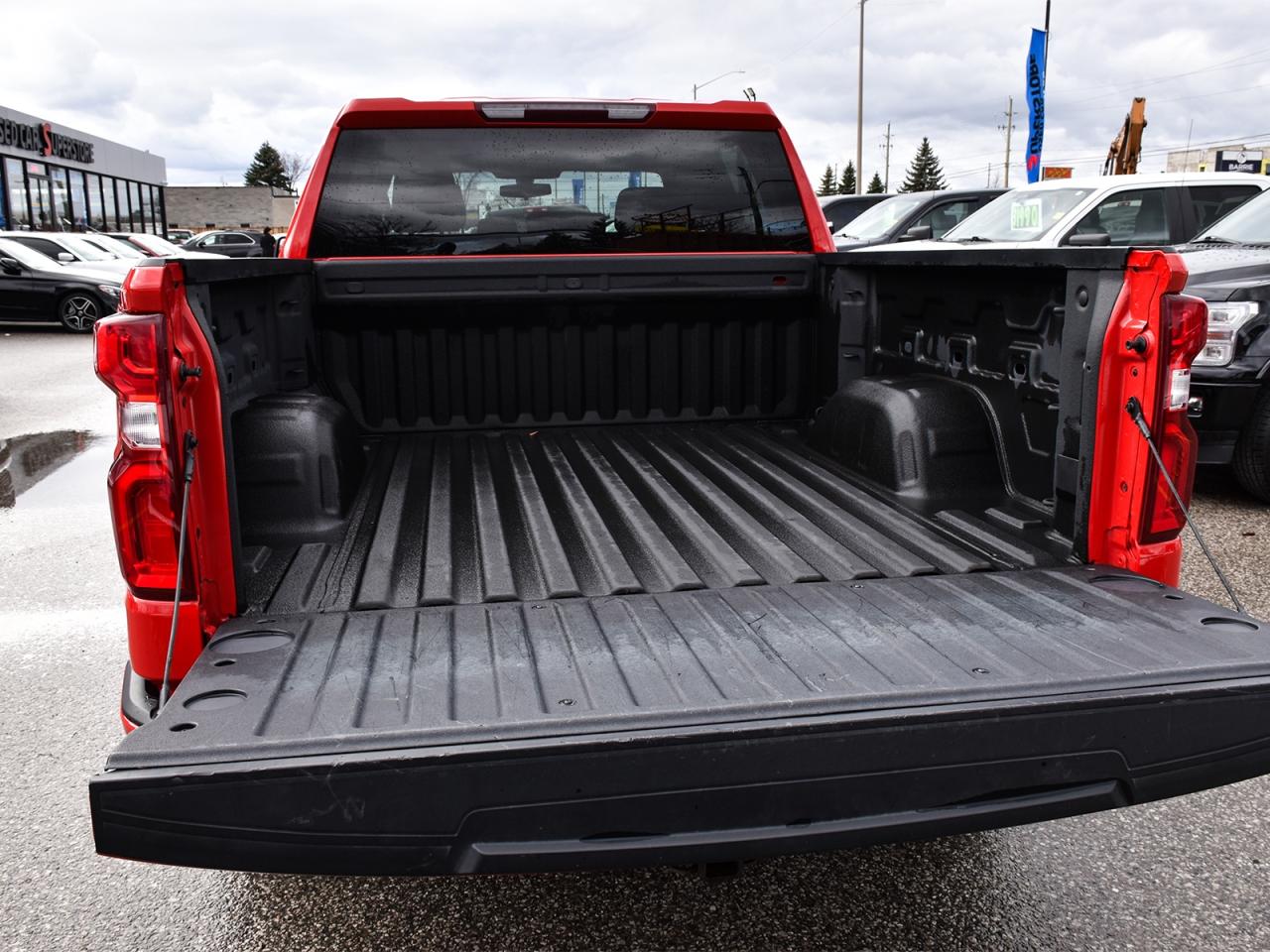 2021 Chevrolet Silverado 1500 RST Crew Cab 4x4 ~Heated Seats ~Camera ~Bluetooth Photo