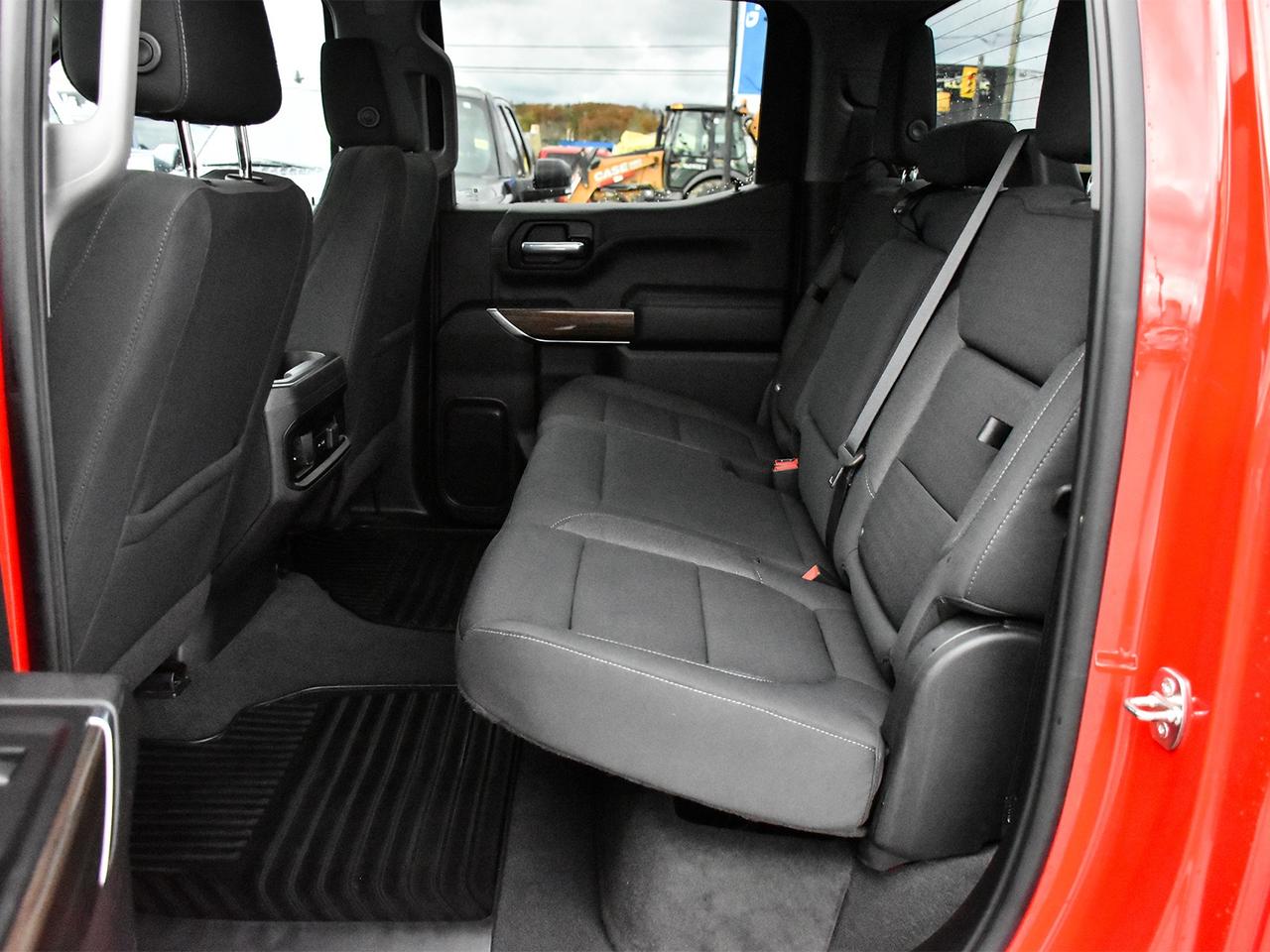 2021 Chevrolet Silverado 1500 RST Crew Cab 4x4 ~Heated Seats ~Camera ~Bluetooth Photo