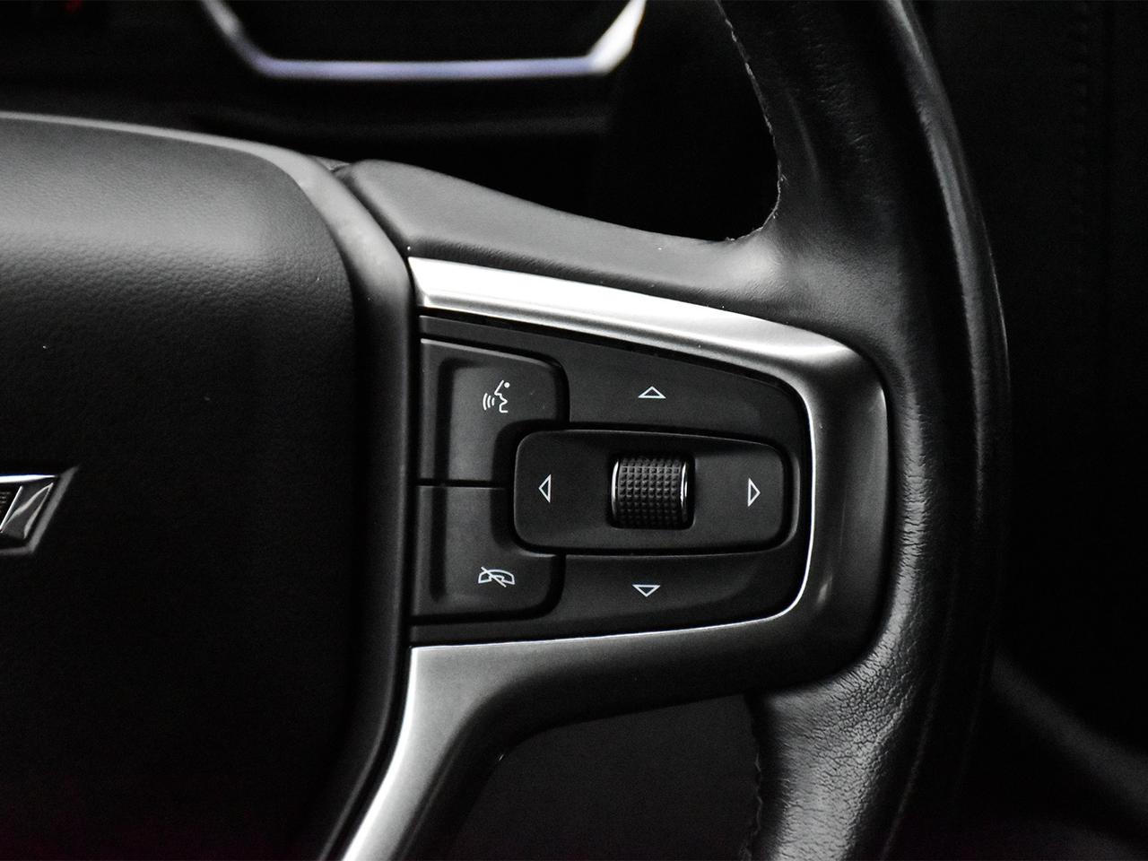 2021 Chevrolet Silverado 1500 RST Crew Cab 4x4 ~Heated Seats ~Camera ~Bluetooth Photo