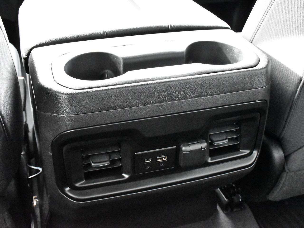 2021 Chevrolet Silverado 1500 RST Crew Cab 4x4 ~Heated Seats ~Camera ~Bluetooth Photo