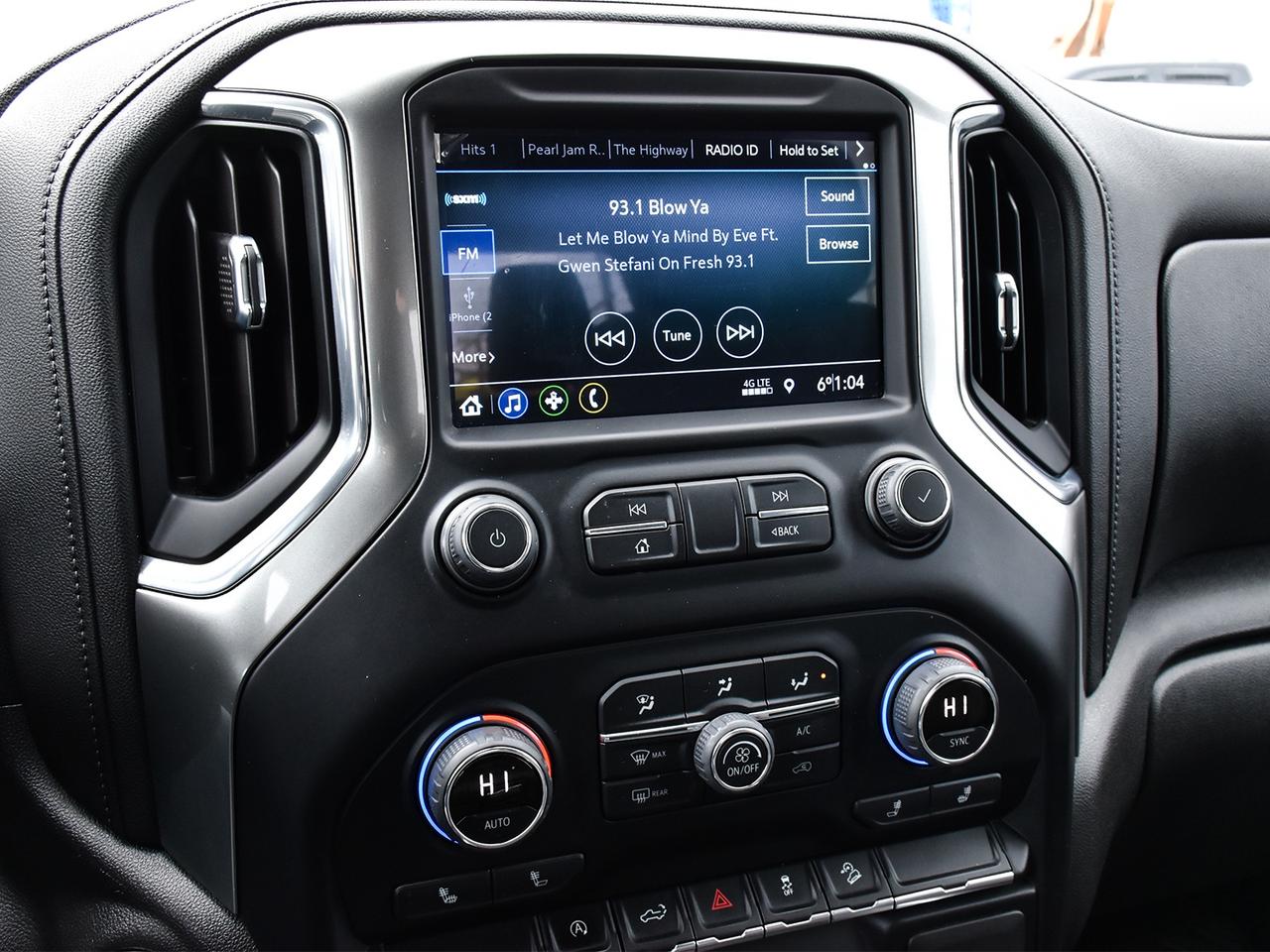 2021 Chevrolet Silverado 1500 RST Crew Cab 4x4 ~Heated Seats ~Camera ~Bluetooth Photo