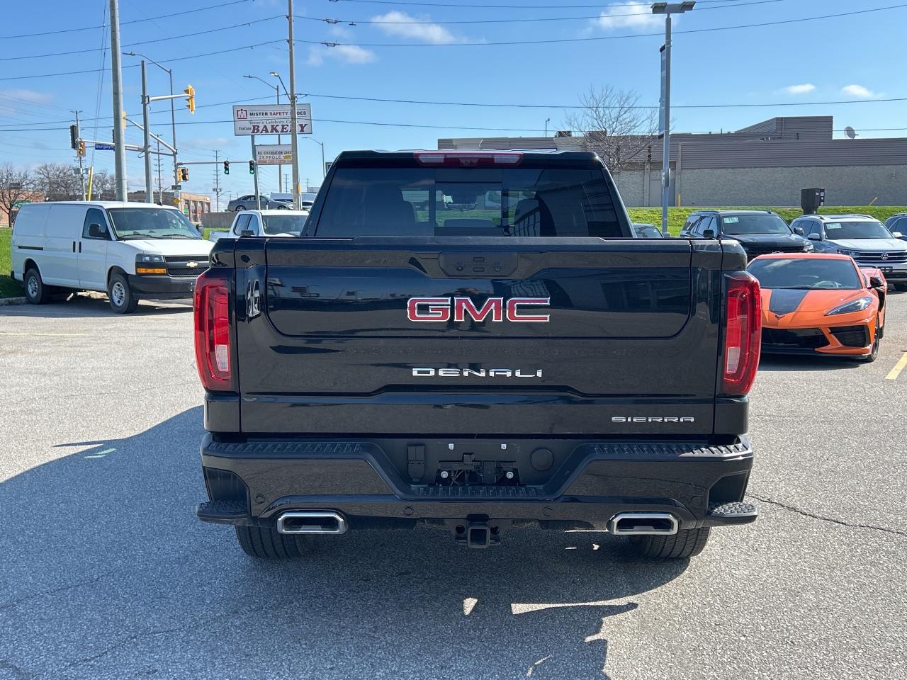 2025 GMC Sierra 1500 4WD Crew Cab 147  Denali reserve super cruise Photo
