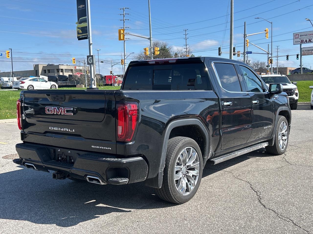2025 GMC Sierra 1500 4WD Crew Cab 147  Denali reserve super cruise Photo4