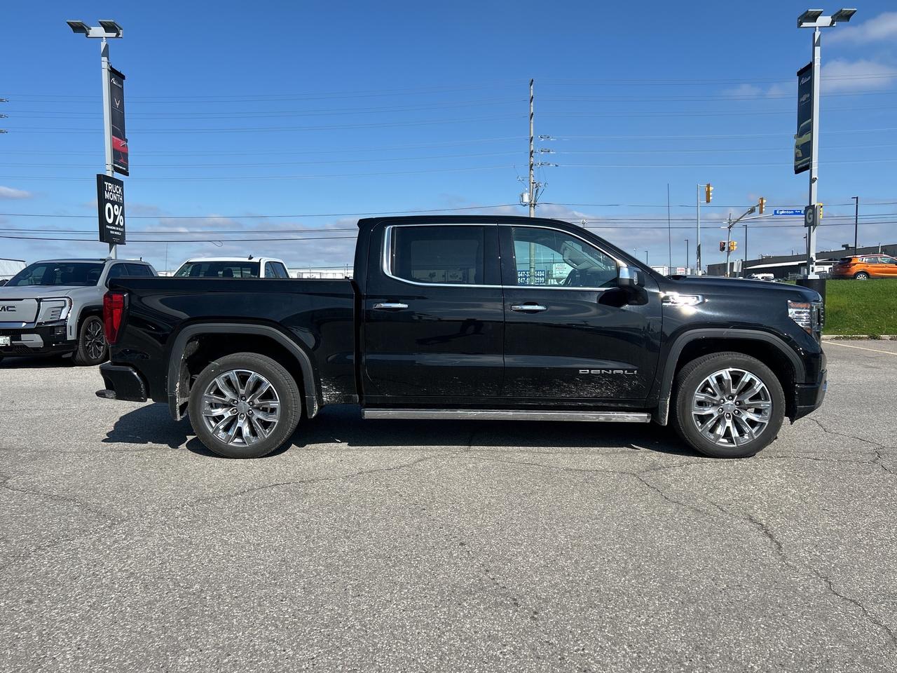 2025 GMC Sierra 1500 4WD Crew Cab 147  Denali reserve super cruise Photo