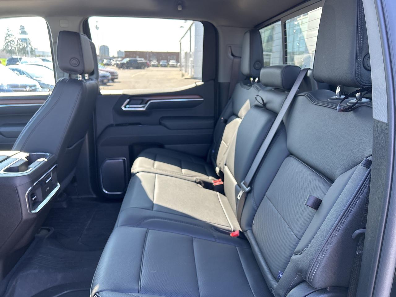 2025 GMC Sierra 1500 4WD Crew Cab 147  Denali reserve super cruise Photo