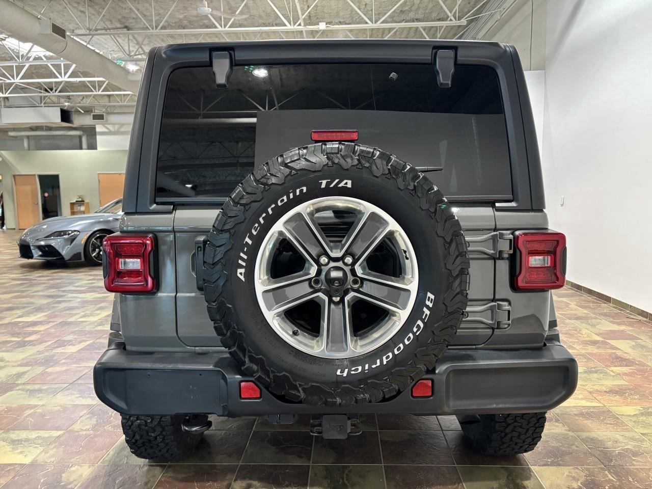2021 Jeep WRANGLER UNLIMITED Sahara Photo