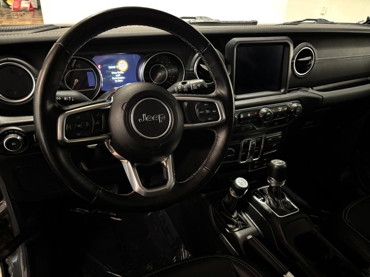 2021 Jeep WRANGLER UNLIMITED Sahara Photo