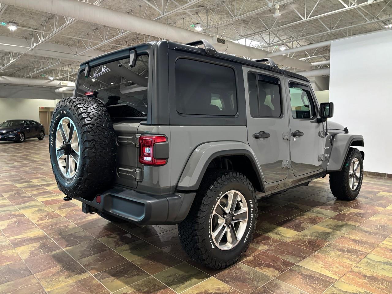 2021 Jeep WRANGLER UNLIMITED Sahara Photo