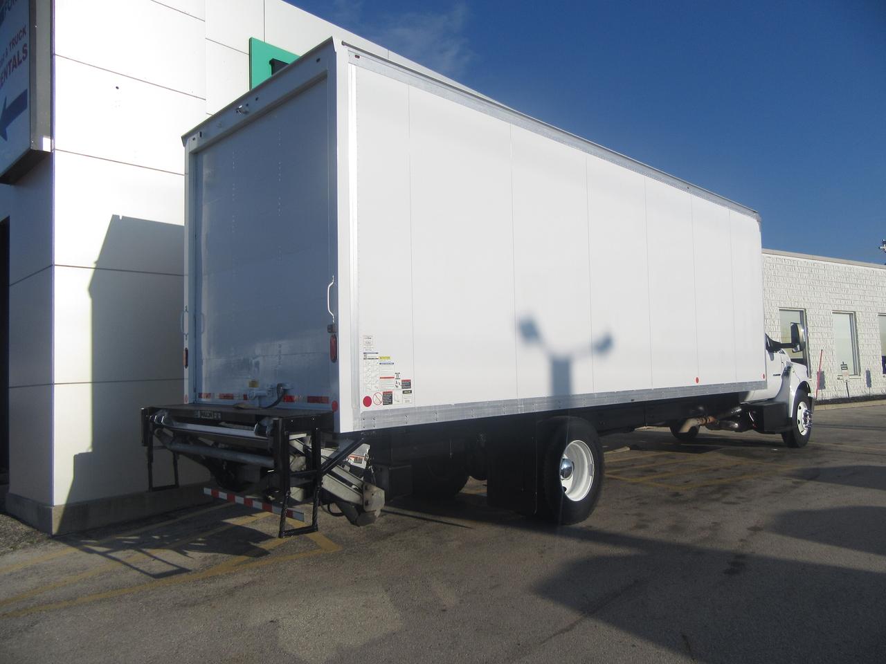 2022 Ford F-750 DIESEL 26FT BOX POWER LIFTGATE Photo2