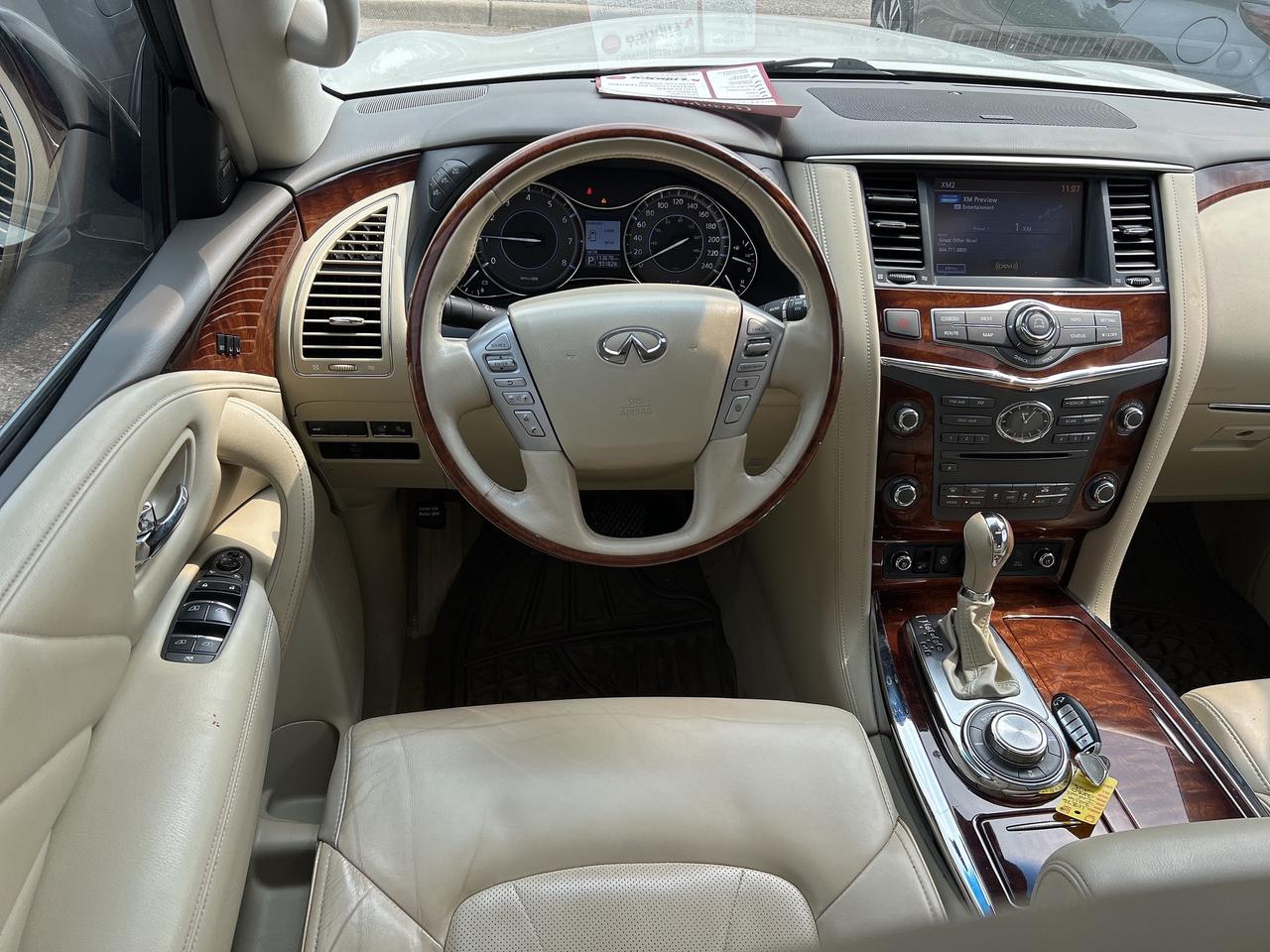 2016 Infiniti QX80 NAV, DVD, SUNROOF, HEATED / COOLED LEATHER! Photo