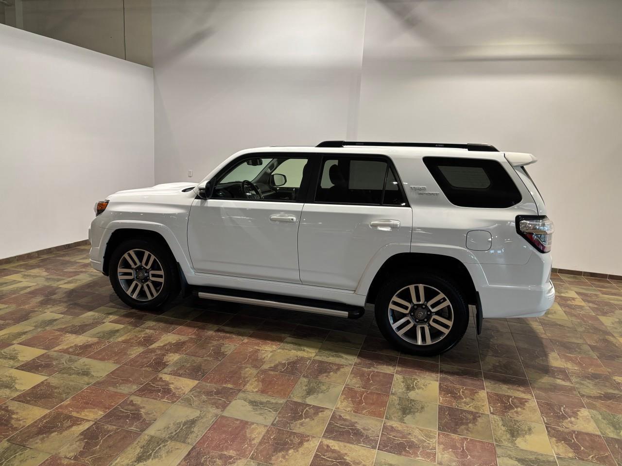 2022 Toyota 4Runner  Photo4