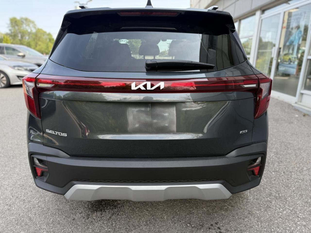2025 Kia Seltos LX AWD Photo4