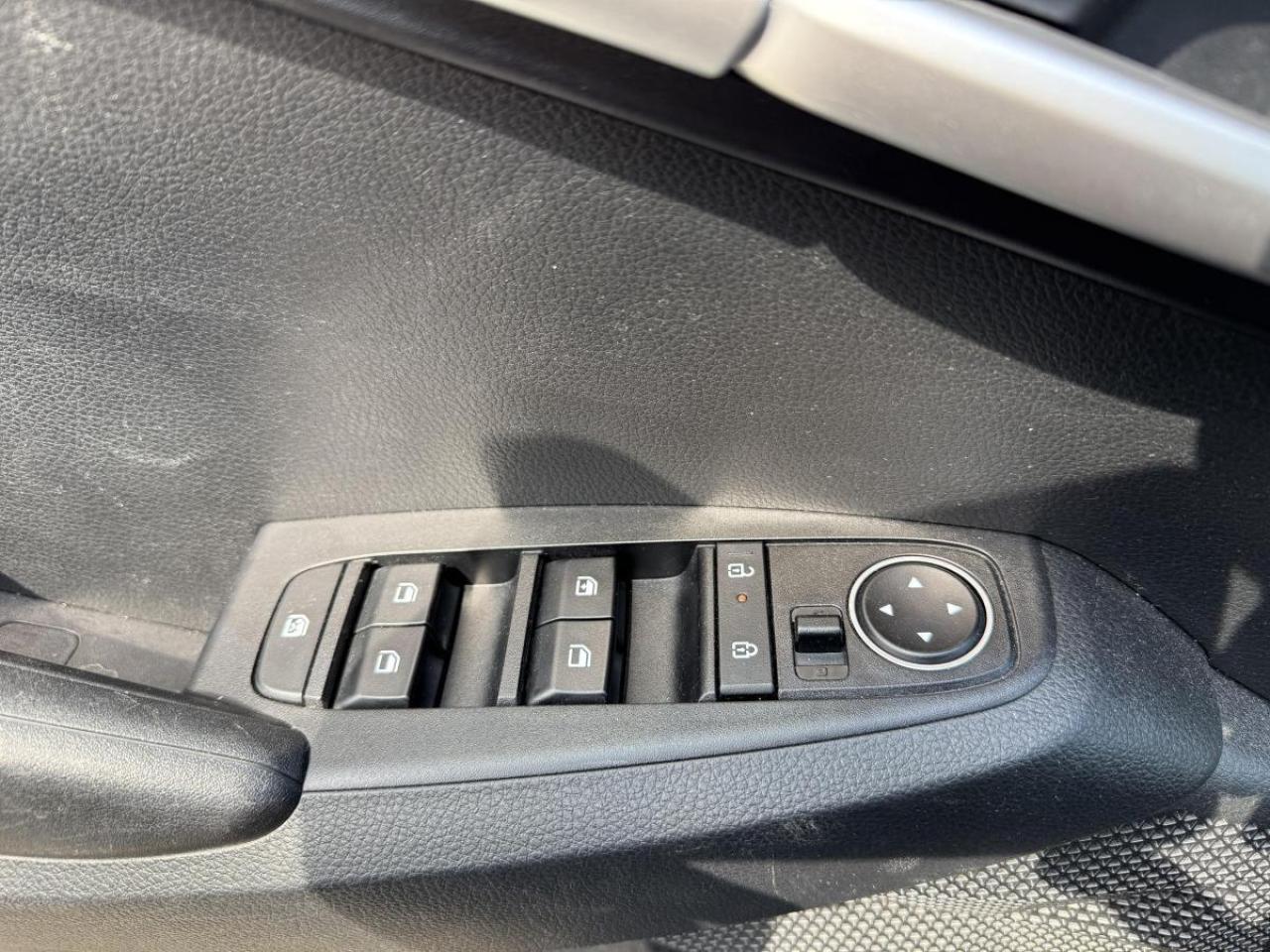 2025 Kia Seltos LX AWD Photo