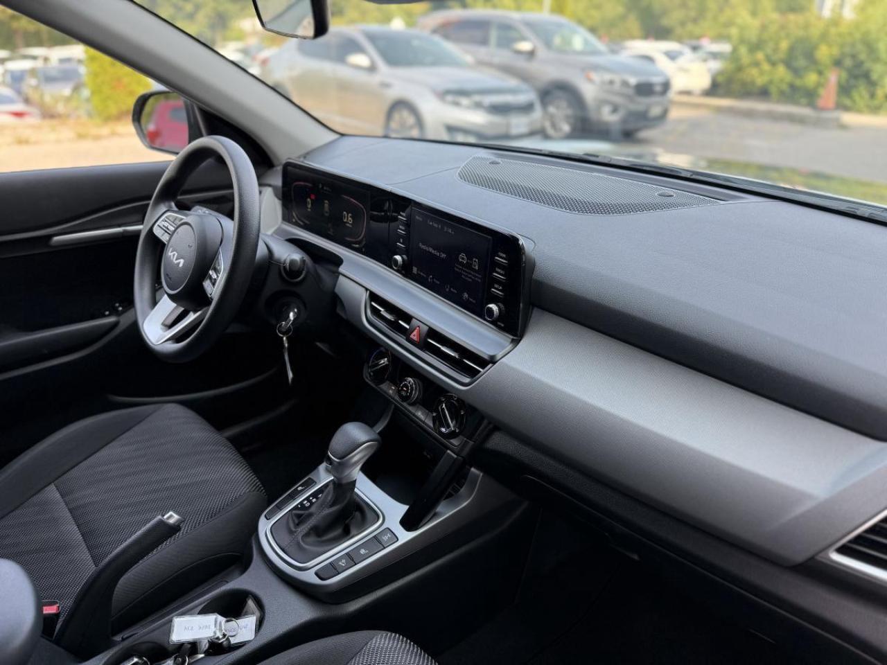 2025 Kia Seltos LX AWD Photo