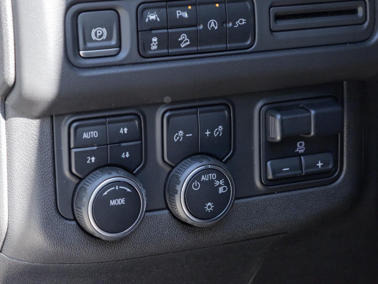 2022 Chevrolet Tahoe 4WD 4dr Premier  DIESEL  7 SEATER  SAFETY CERT Photo