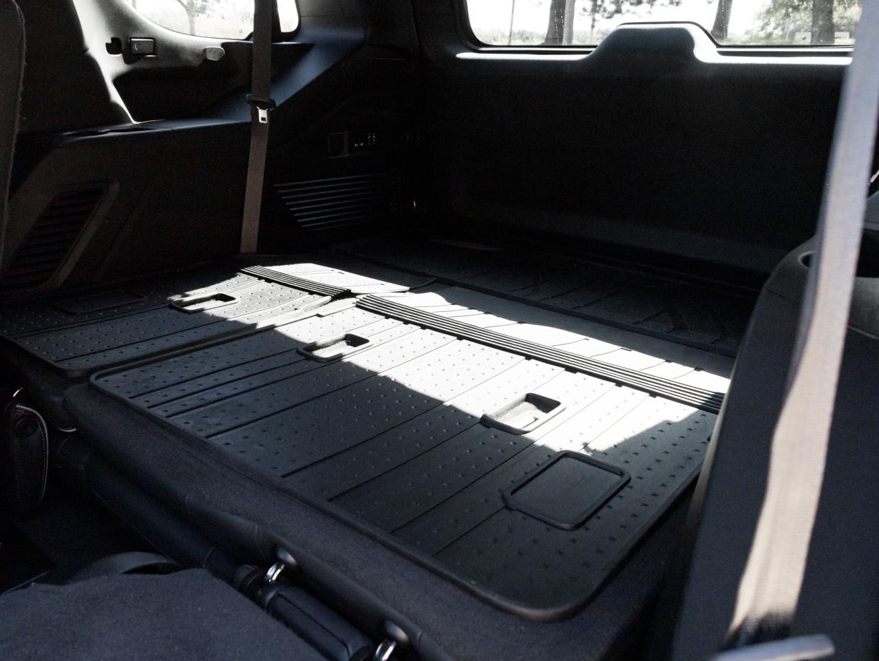 2022 Chevrolet Tahoe 4WD 4dr Premier  DIESEL  7 SEATER  SAFETY CERT Photo