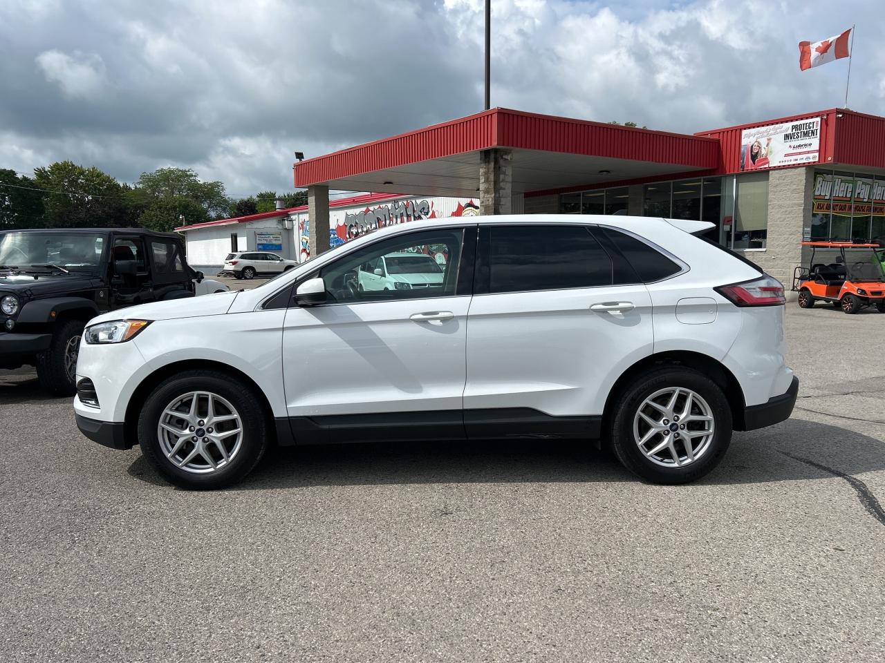 2022 Ford Edge SEL, AWD, HEATED CLOTH, REMOTE START, CLEAN CARFAX Photo2