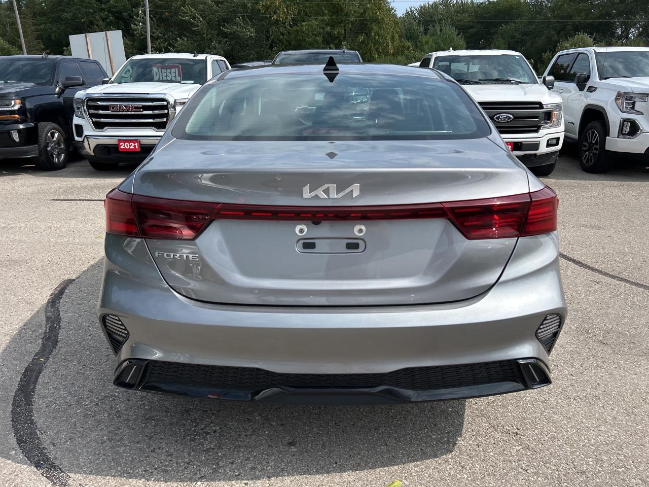 2023 Kia Forte EX, AUTO, 31 000 KMS, HEATED SEATS, SUNROOF! Photo