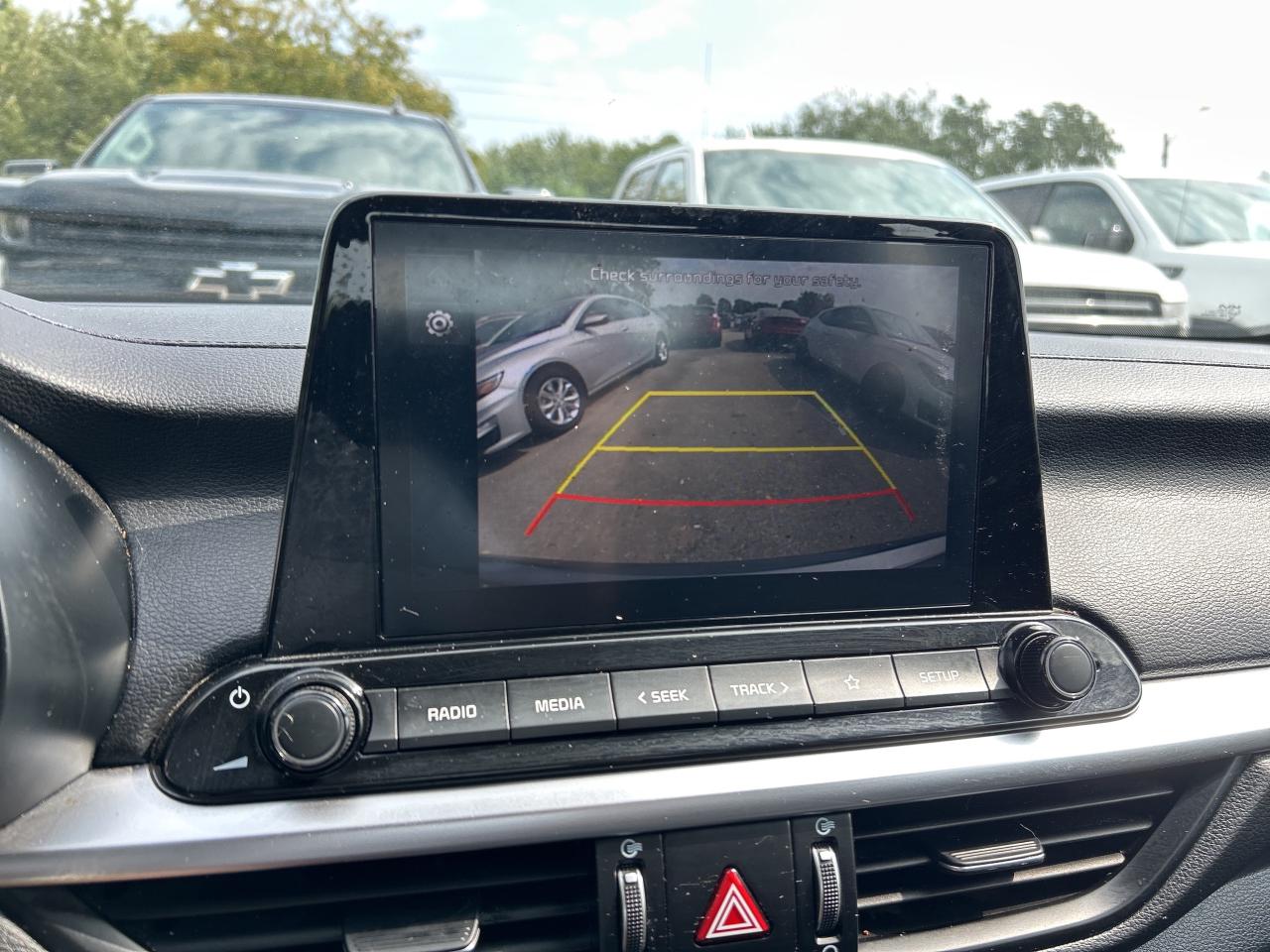 2023 Kia Forte EX, AUTO, 31 000 KMS, HEATED SEATS, SUNROOF! Photo