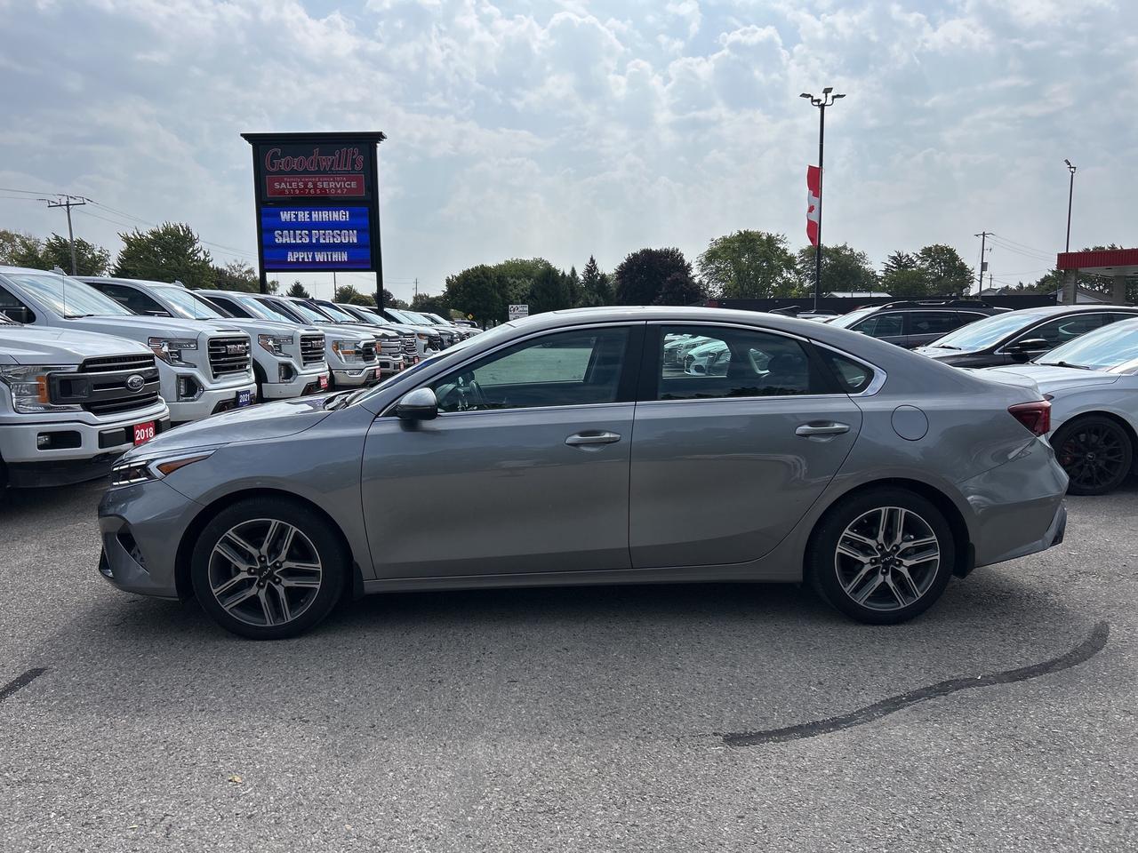 2023 Kia Forte EX, AUTO, 31 000 KMS, HEATED SEATS, SUNROOF! Photo