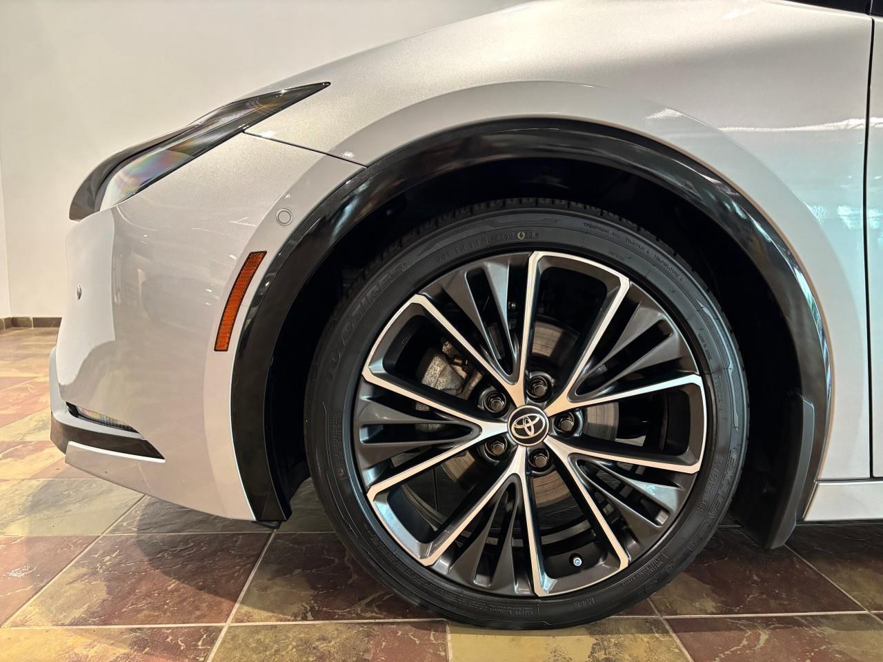 2024 Toyota Prius XLE Photo