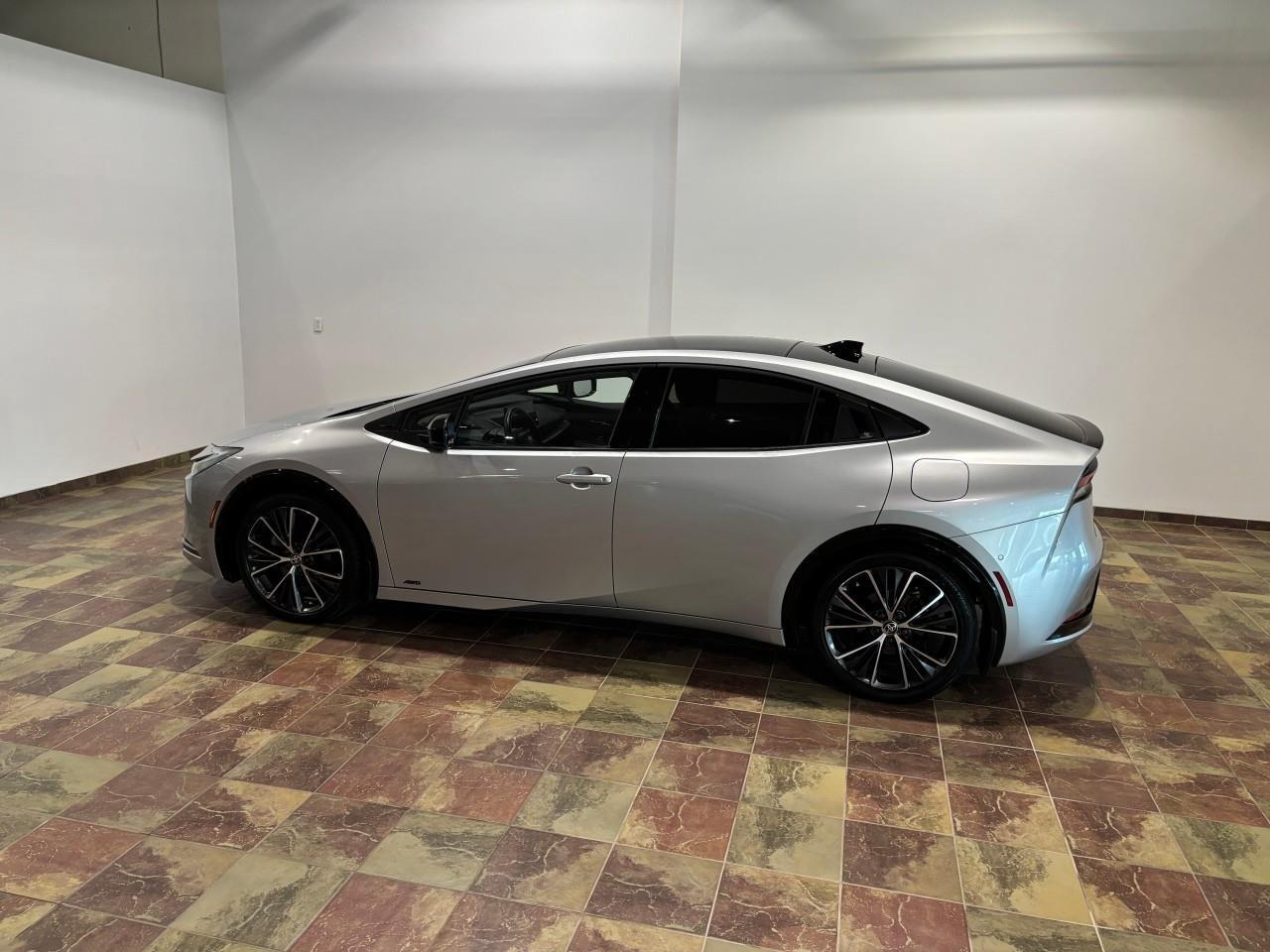 2024 Toyota Prius XLE Photo