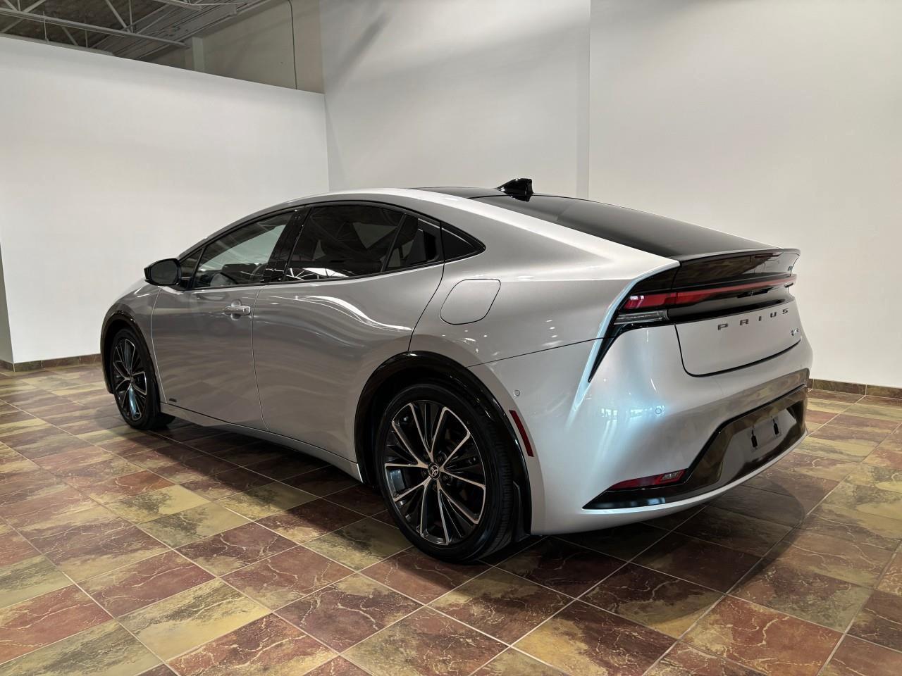 2024 Toyota Prius XLE Photo