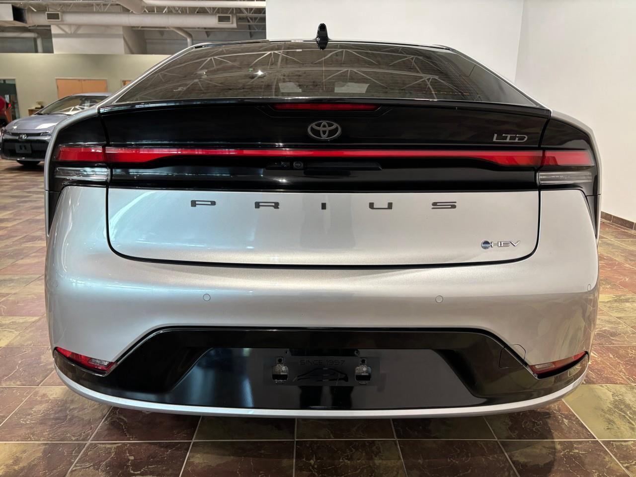 2024 Toyota Prius XLE Photo