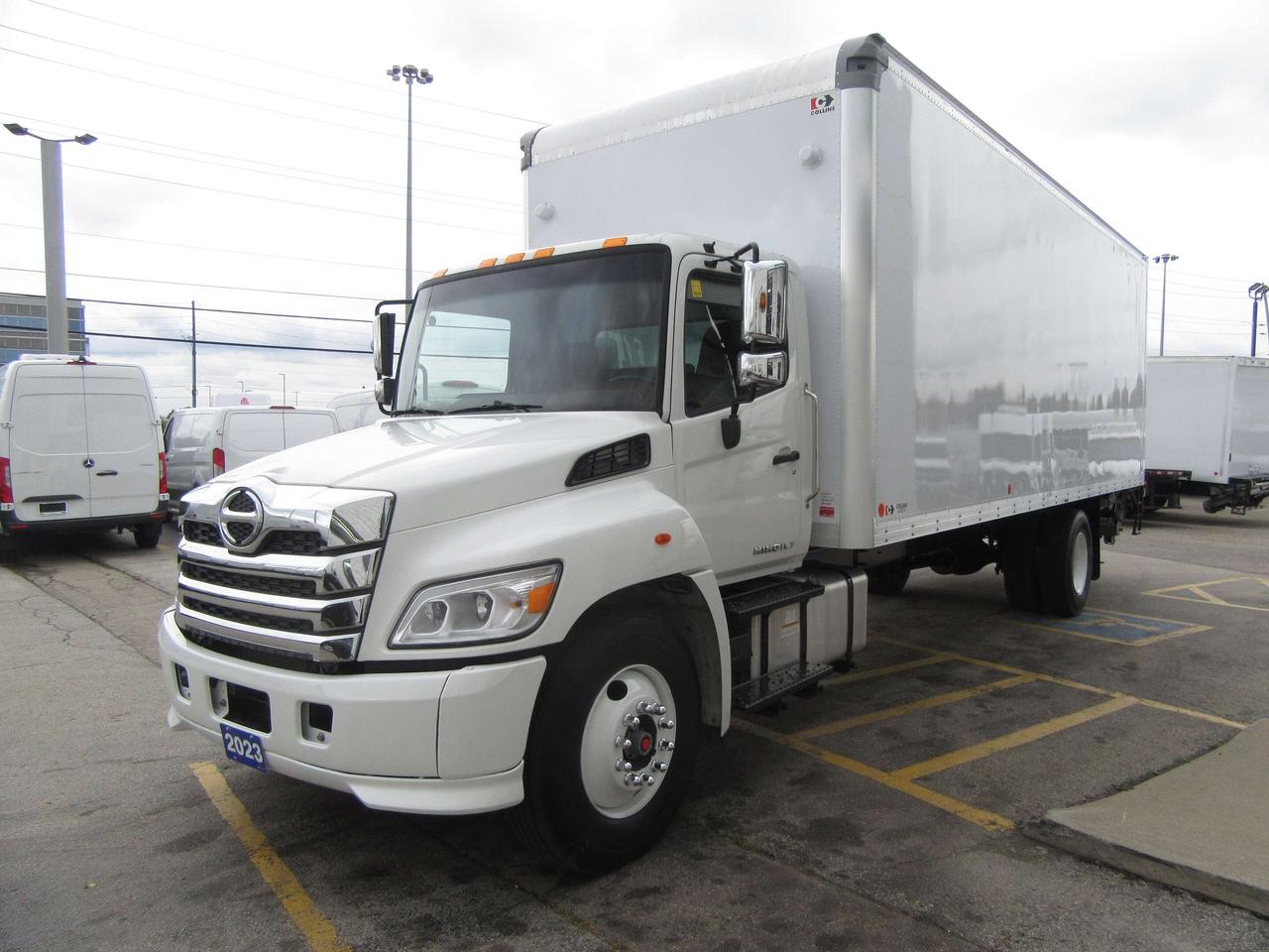 2023 Hino L7 WITH 26FT BOX LARGE ALUMINUM POWER LIFTGATE & RAMP Photo