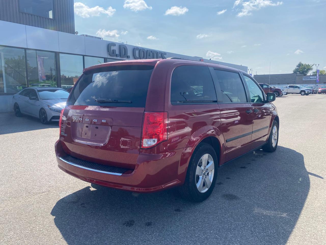 2014 Dodge Grand Caravan SE ~Heated Ext Mirrors ~Alloys ~Stow 'N Go ~A/C Photo3