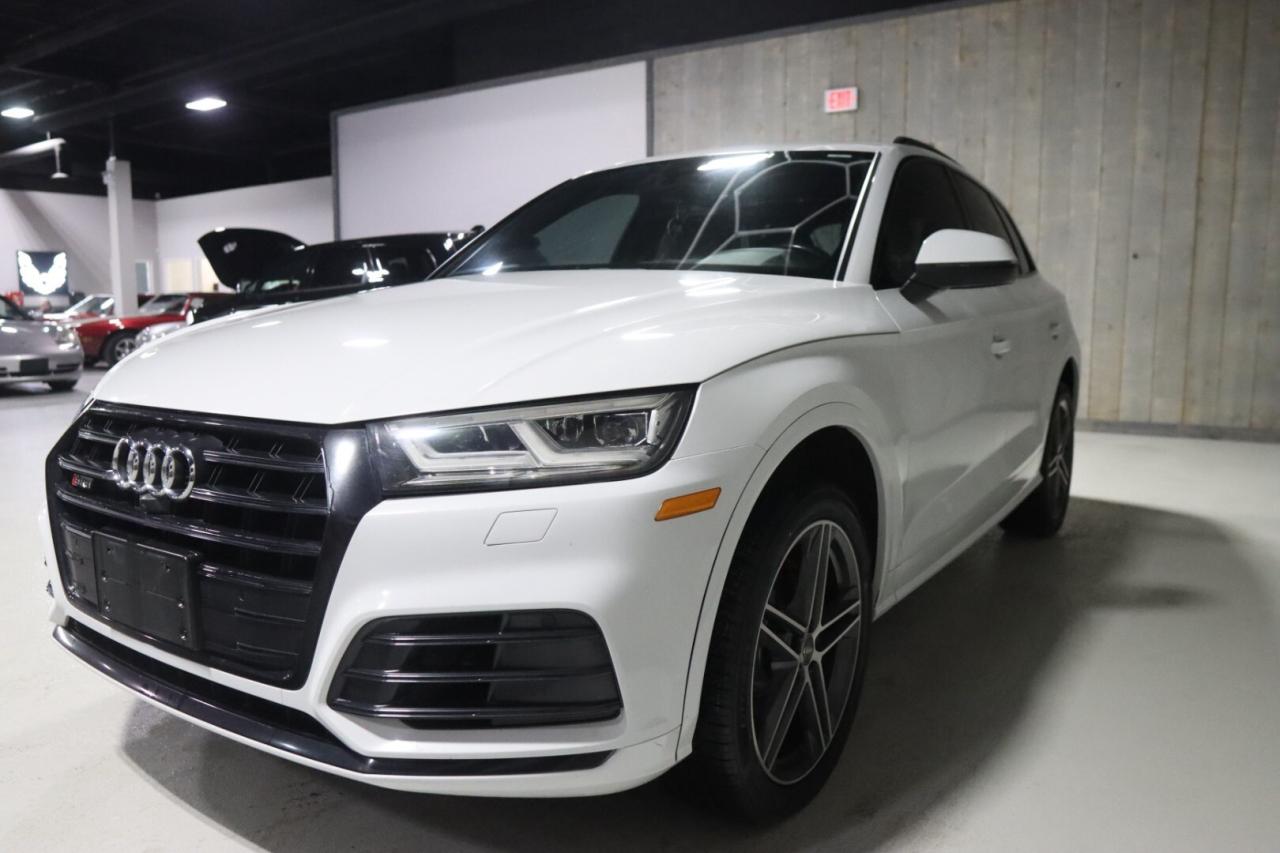 2020 Audi SQ5 TECHNIK 3.0T  FULL SERVICE RECORDS  BLACK OPTICS Photo2