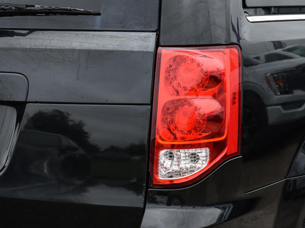 2016 Dodge Grand Caravan SXT Premium Plus ~Power Seat ~Rear Air ~Stow 'N Go Photo